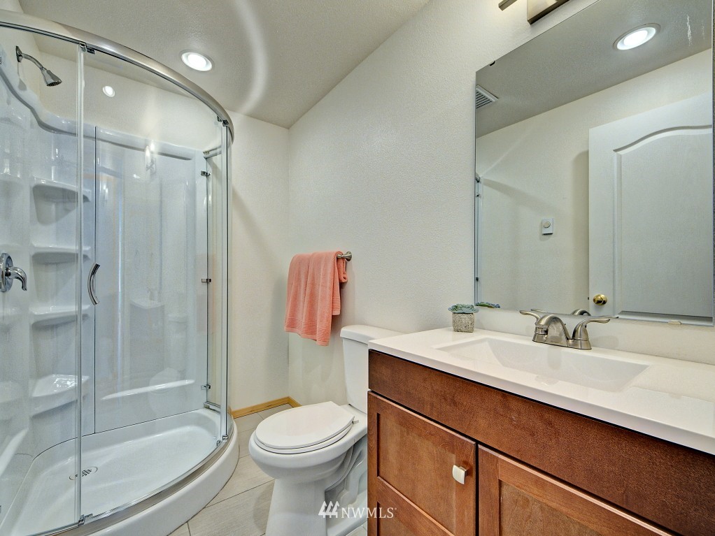 70 East Robbins Road Grapeview, WA 98546 - Photo 7 of 24 Gallery Image 7