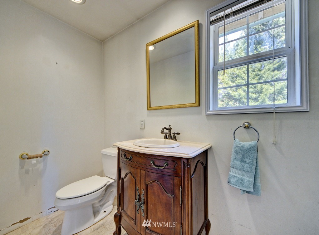 70 East Robbins Road Grapeview, WA 98546 - Photo 10 of 24 Gallery Image 10