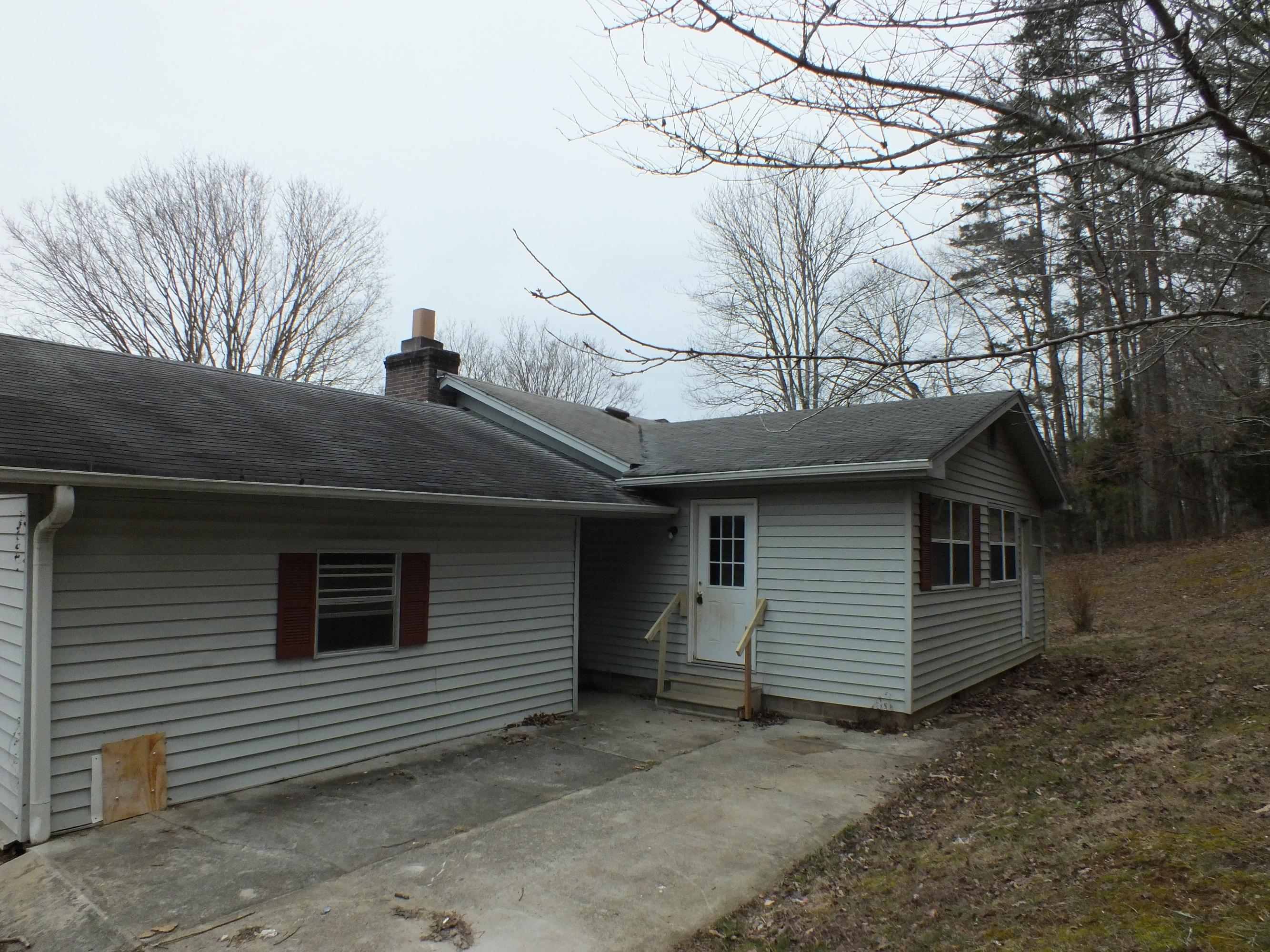 5145 Estes Road Loudon, TN 37774 - Photo 3 of 17 2014_0210ESTES-UPDATED0005