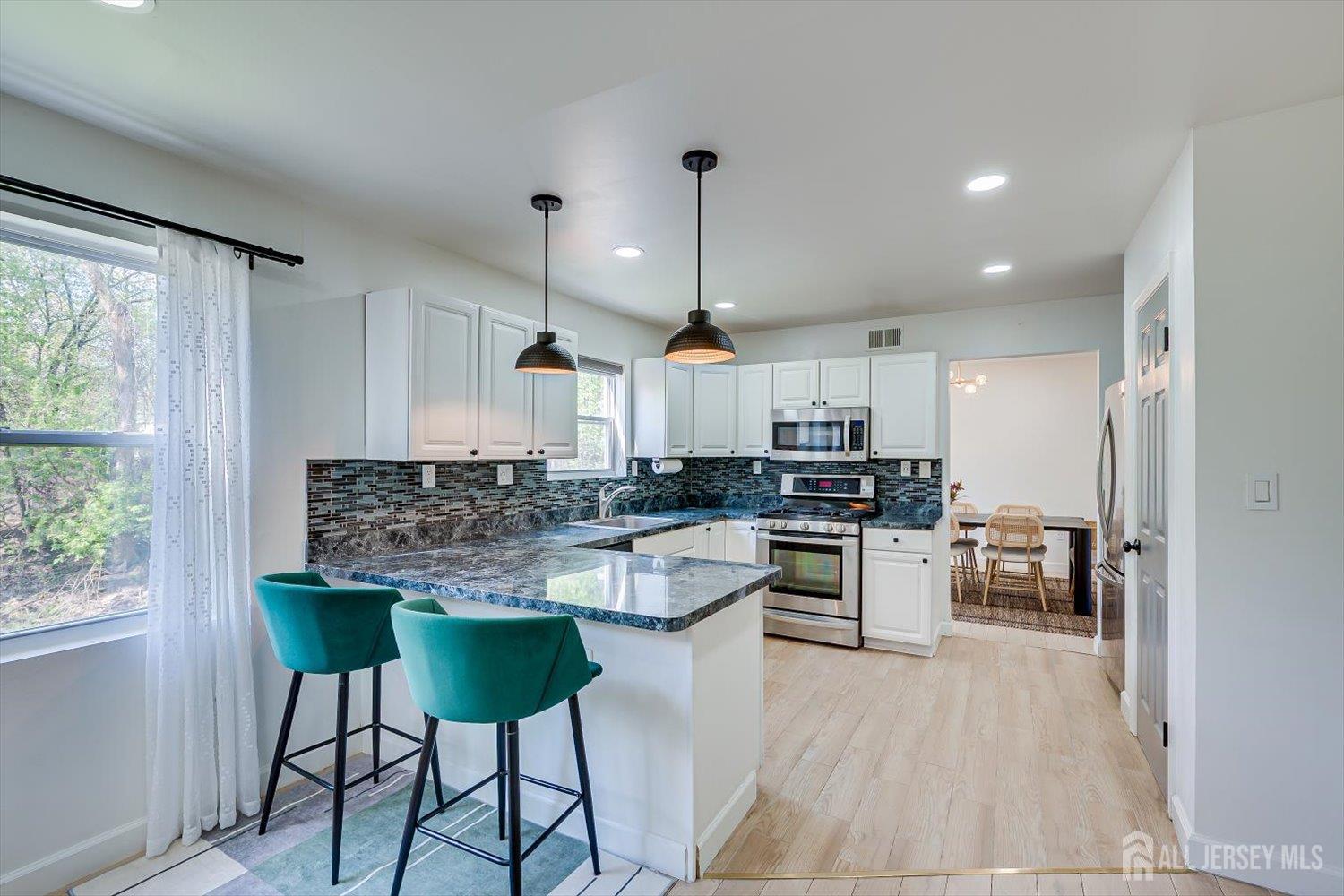 122 Dewolfe Street Edison, NJ 08817 - Photo 13 of 50