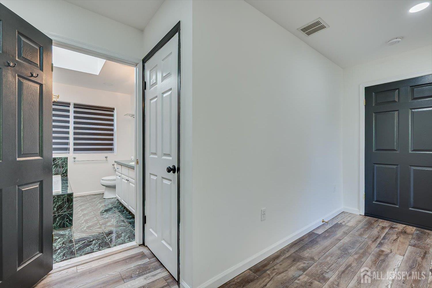 122 Dewolfe Street Edison, NJ 08817 - Photo 26 of 50