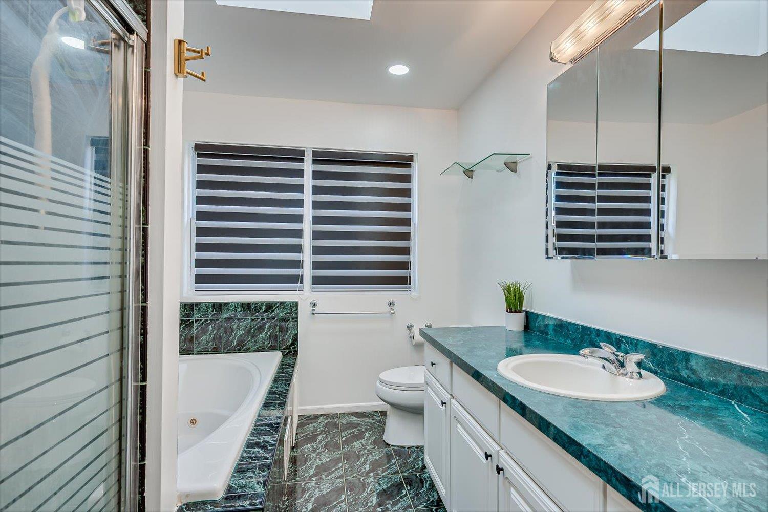 122 Dewolfe Street Edison, NJ 08817 - Photo 27 of 50