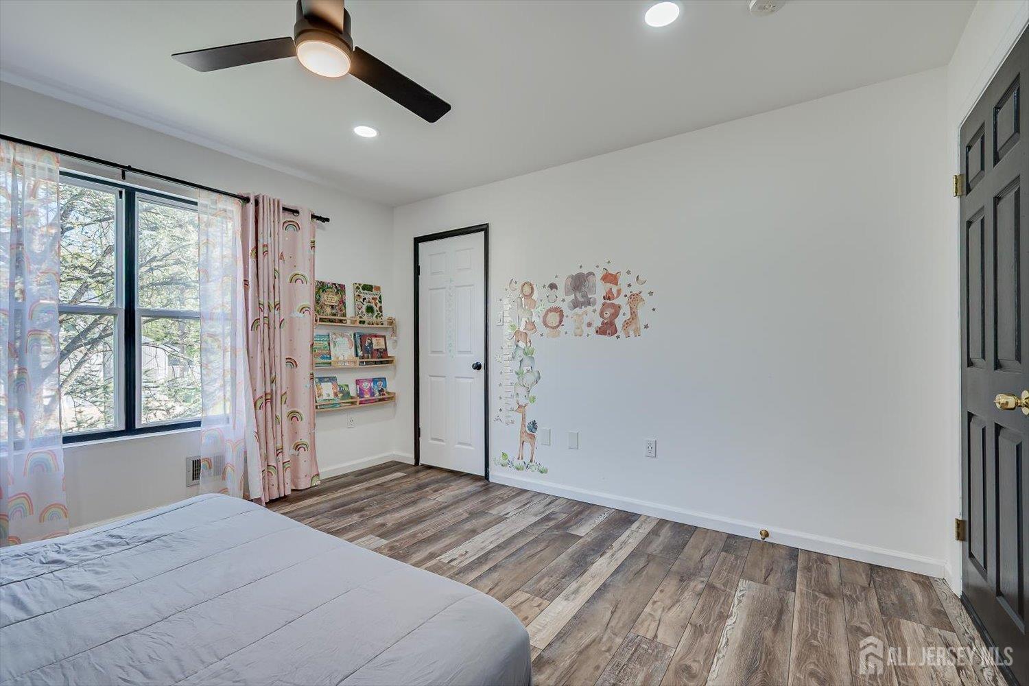 122 Dewolfe Street Edison, NJ 08817 - Photo 30 of 50