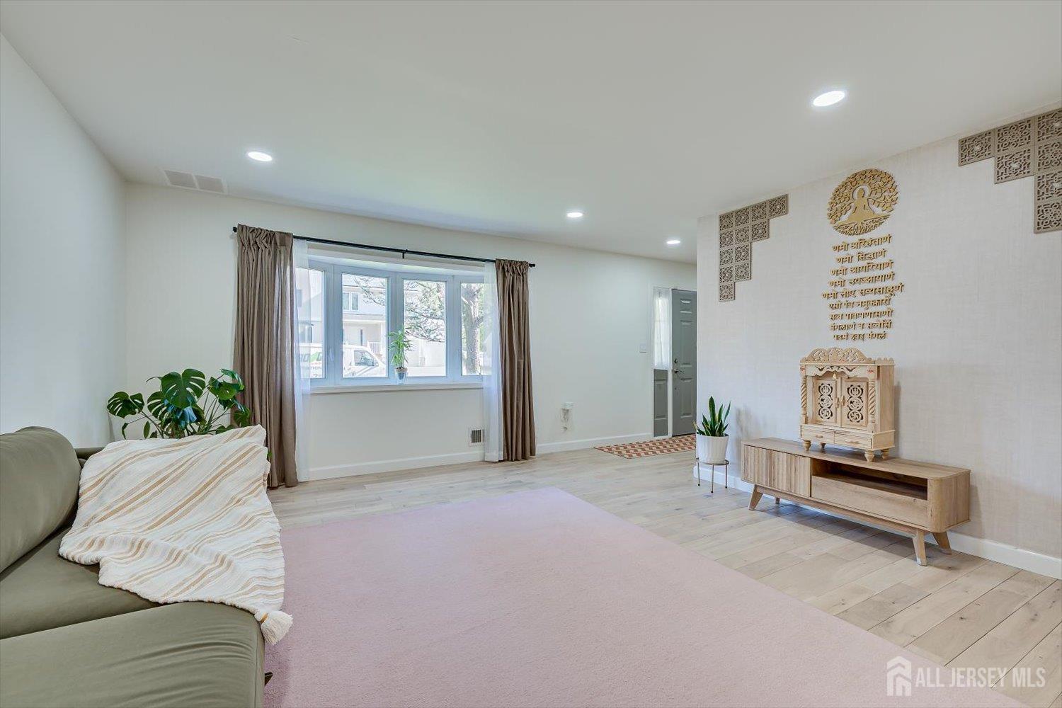 122 Dewolfe Street Edison, NJ 08817 - Photo 7 of 50