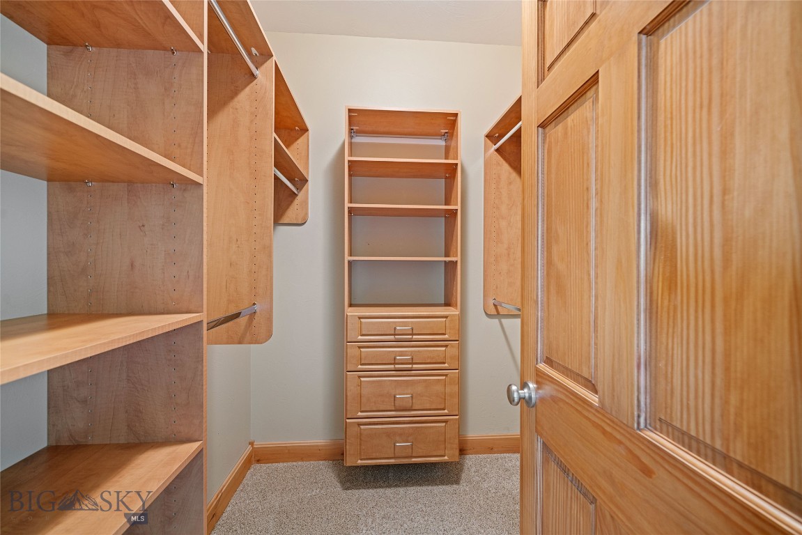1117 Antelope Ridge Road Belgrade, MT 59714 - Photo 46 of 74 Primary Closet