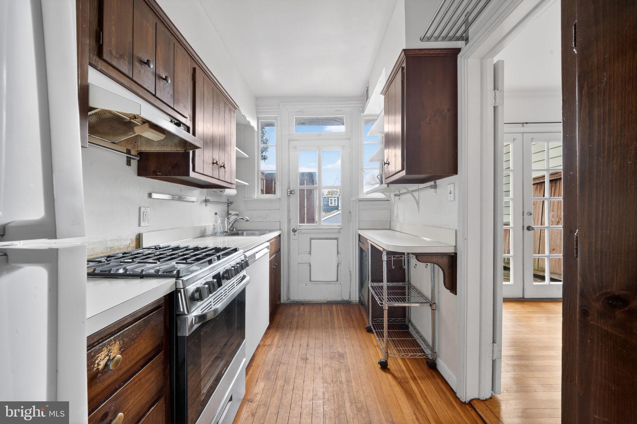 3624 T Street Northwest Washington, DC 20007 - Photo 10 of 39