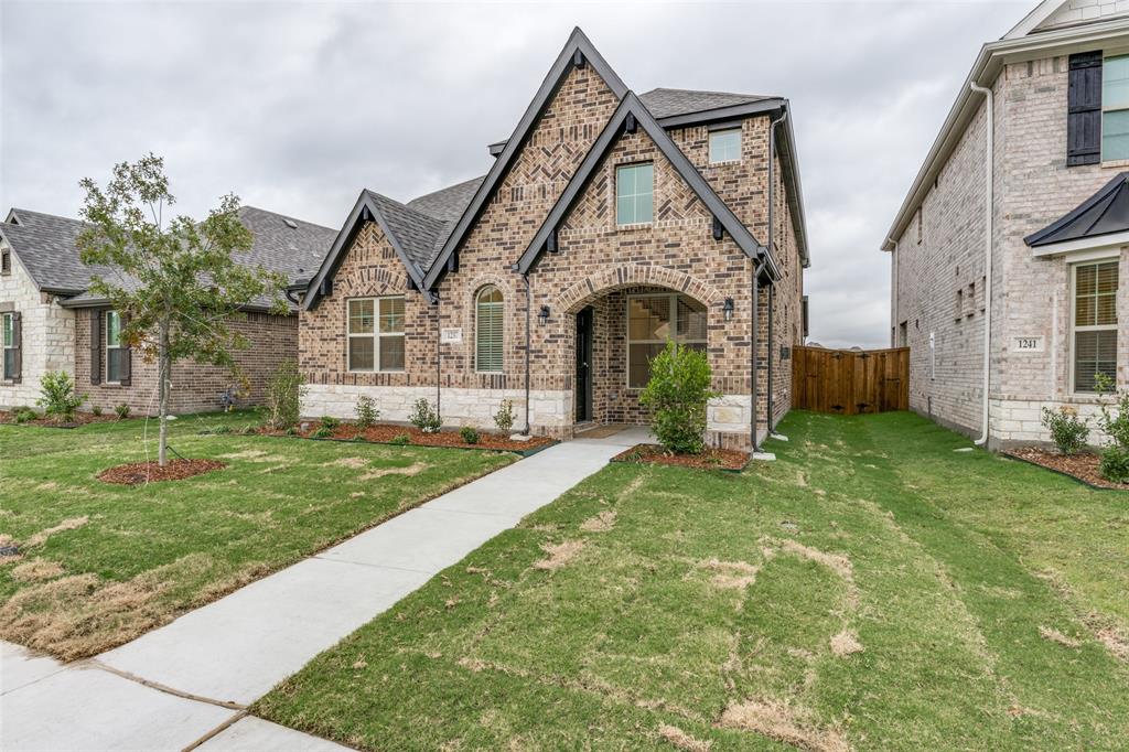 1237 Milfoil Drive Justin, TX 76247 - Photo 3 of 27 Home sweet home