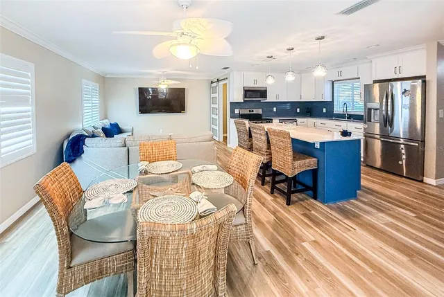 $5,000 | 1900 Benjamin Franklin Drive, Unit 3, Sarasota, FL 34236