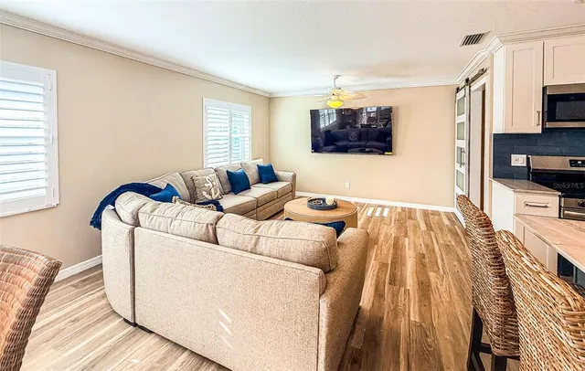 $5,000 | 1900 Benjamin Franklin Drive, Unit 3, Sarasota, FL 34236