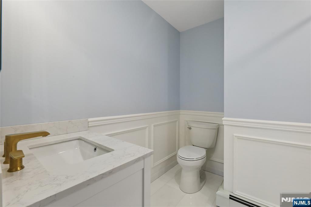 2 West Gate Road Saddle River, NJ 07458 - Photo 30 of 46
