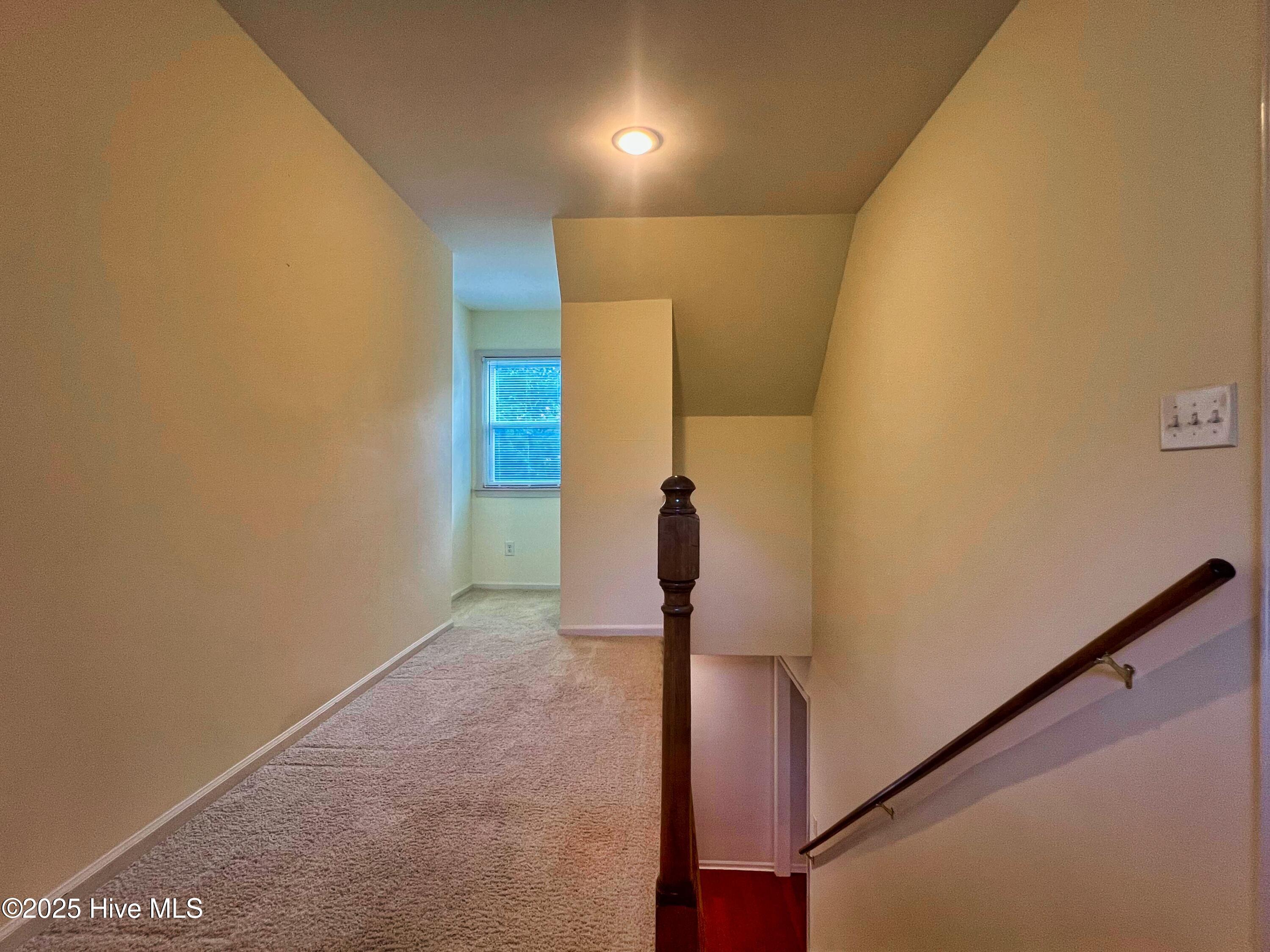 318 Buccaneer Road Wilmington, NC 28409 - Photo 25 of 64 (28) Stairway & Loft