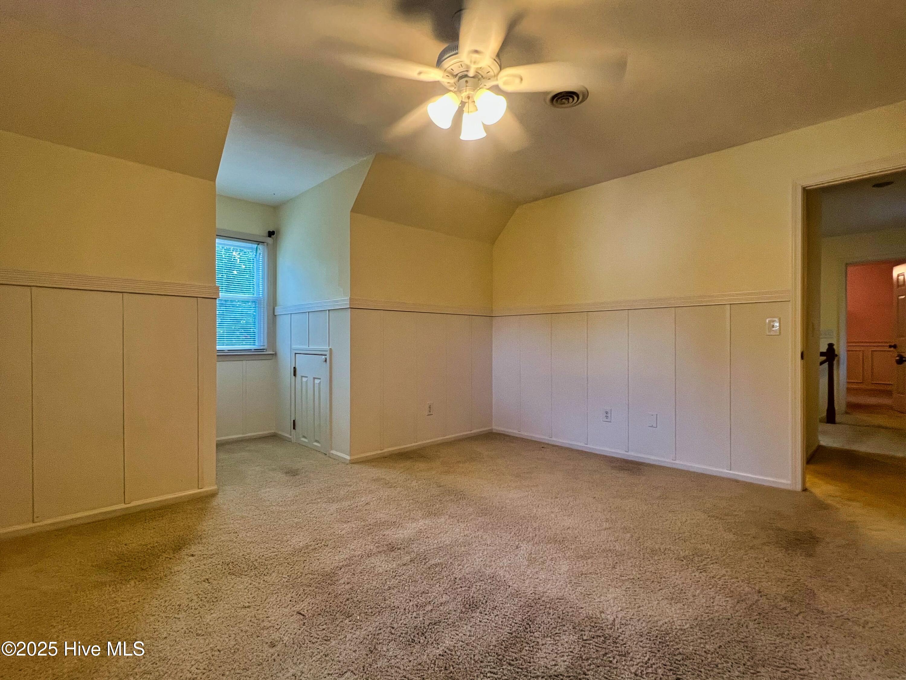 318 Buccaneer Road Wilmington, NC 28409 - Photo 32 of 64 (35) 2nd Floor Bedroom 2
