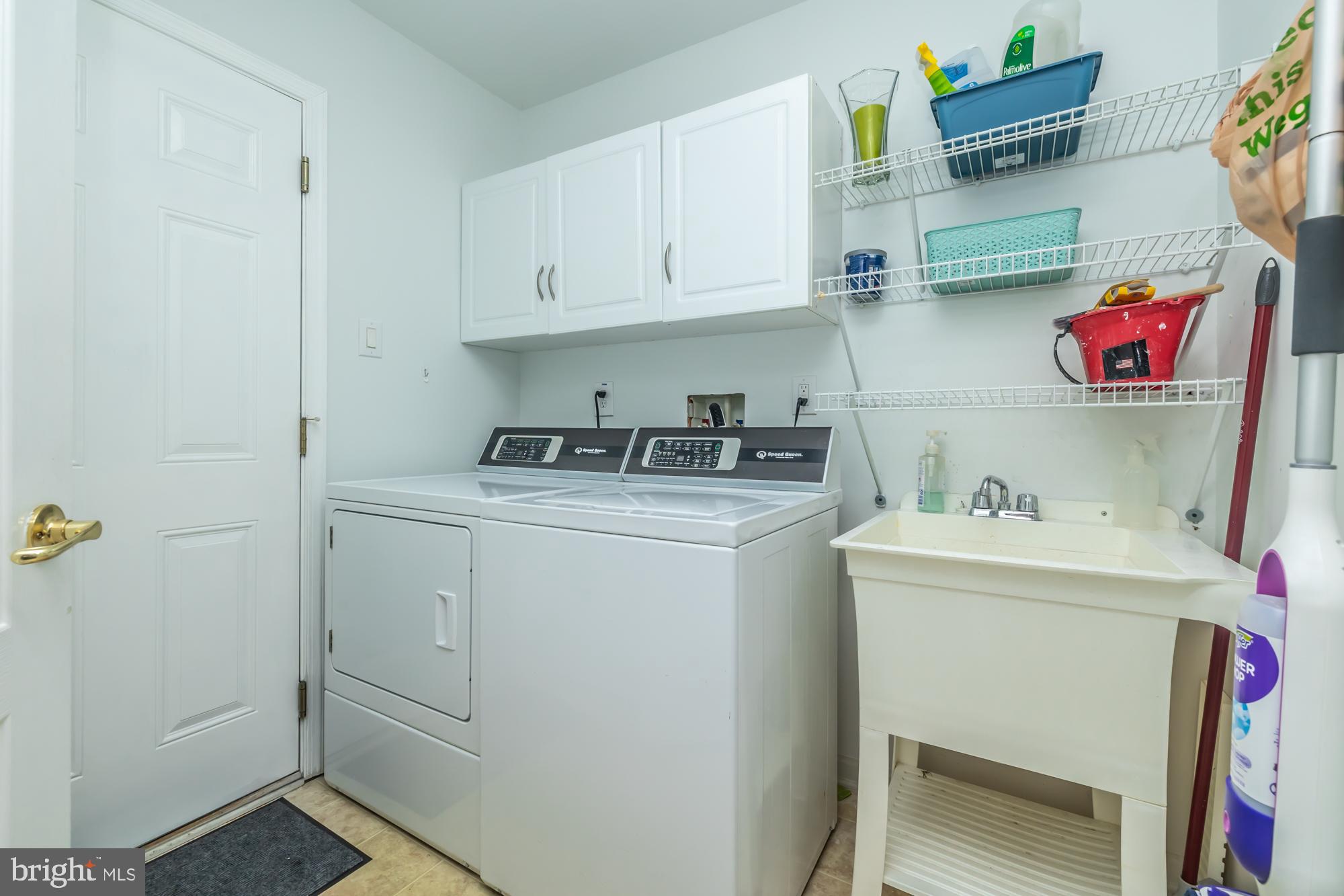 1105 Hulnick Road, Unit 43877 Coatesville, PA 19320 - Photo 18 of 38 Laundry room