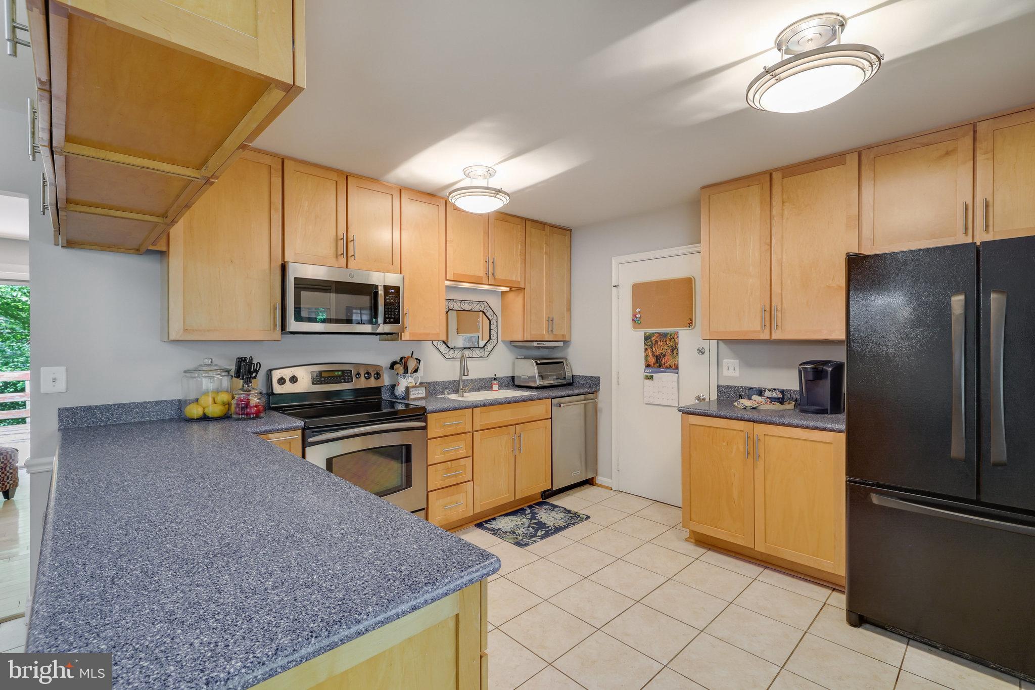1320 Deep Run Lane Reston, VA 20190 - Photo 10 of 56