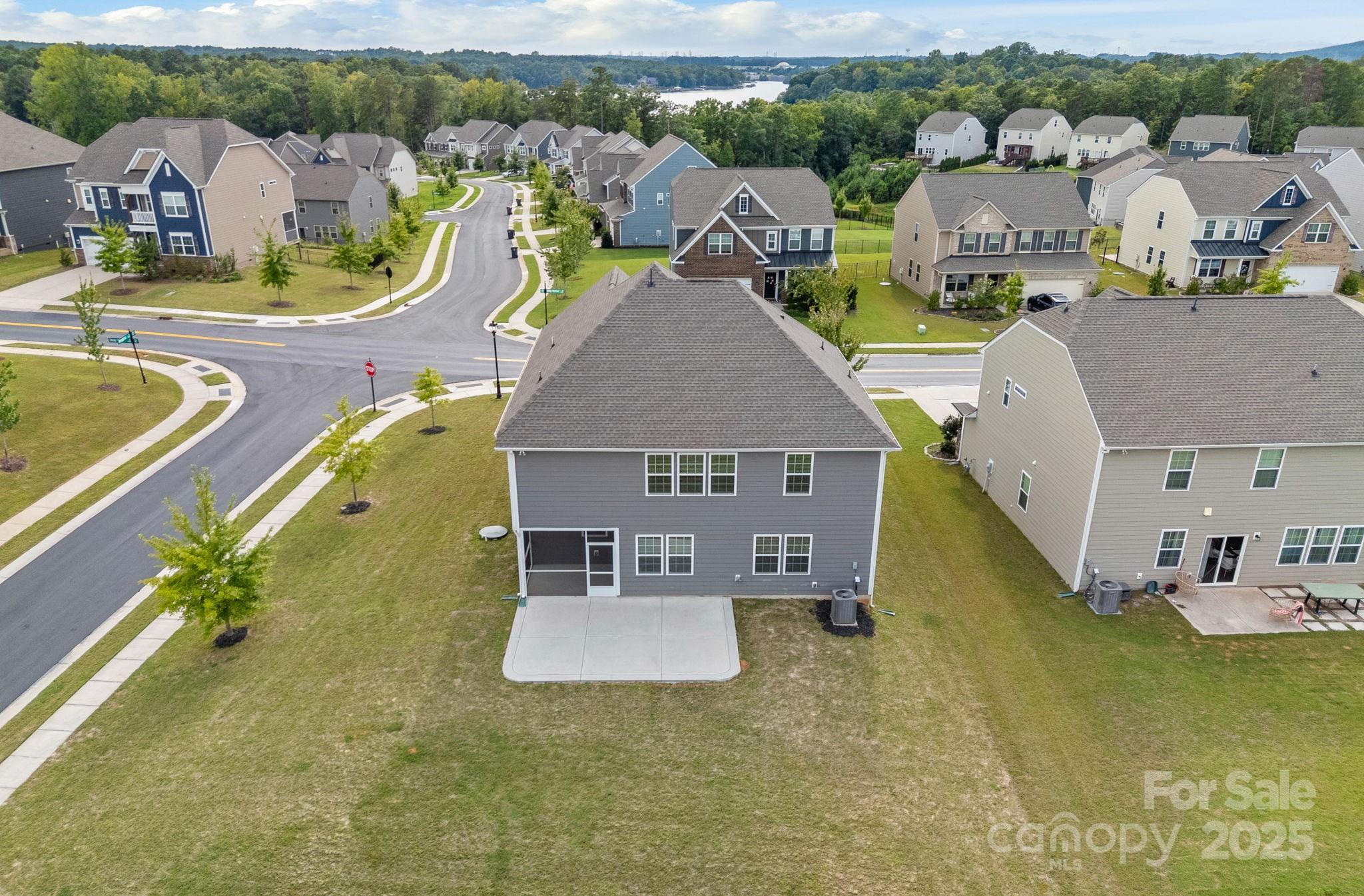 17325 Snug Harbor Road Charlotte, NC 28278 - Photo 34 of 42 Gallery Image 34