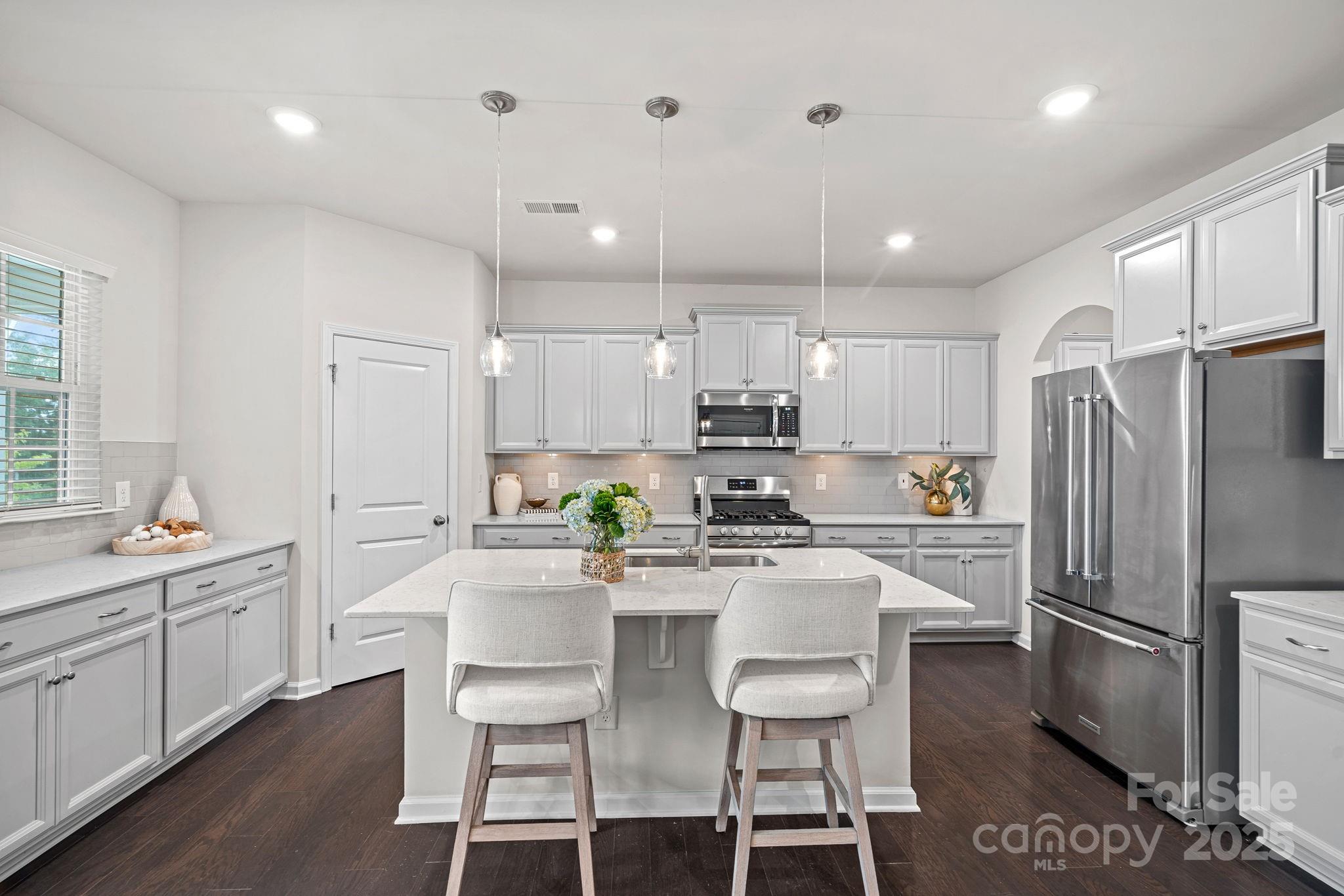 17325 Snug Harbor Road Charlotte, NC 28278 - Photo 6 of 42 Gallery Image 6