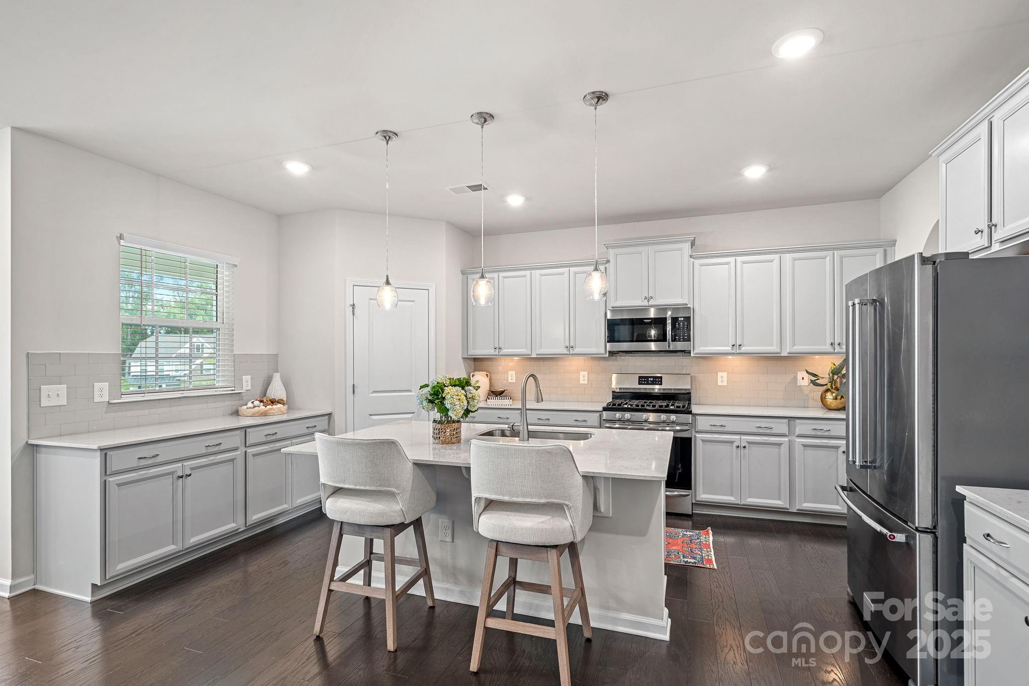 17325 Snug Harbor Road Charlotte, NC 28278 - Photo 7 of 42 Gallery Image 7