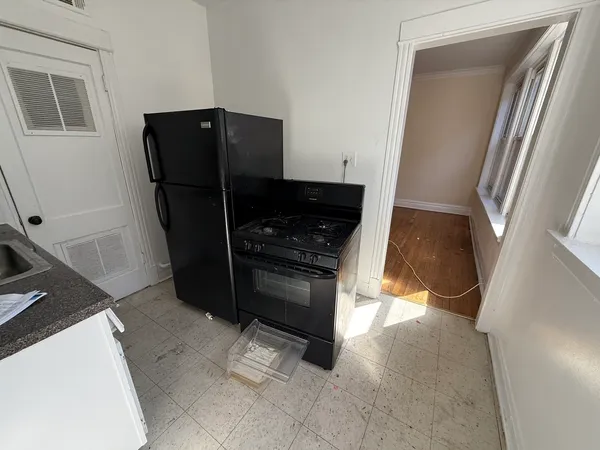 $950 | 6248 South Western Avenue, Unit 3N, Chicago, IL 60636