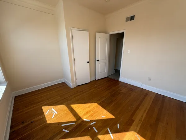 $950 | 6248 South Western Avenue, Unit 3N, Chicago, IL 60636