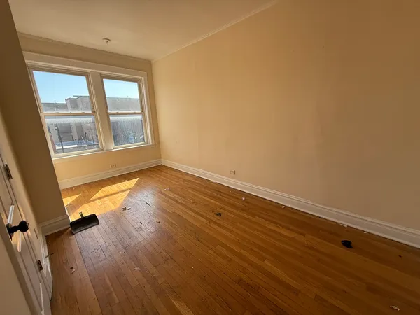 $950 | 6248 South Western Avenue, Unit 3N, Chicago, IL 60636