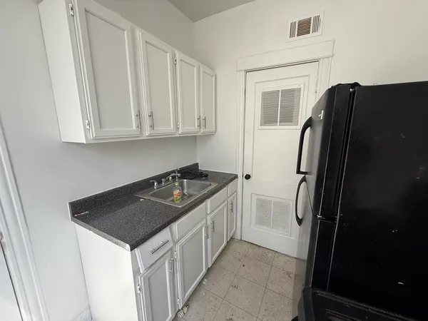 $950 | 6248 South Western Avenue, Unit 3N, Chicago, IL 60636
