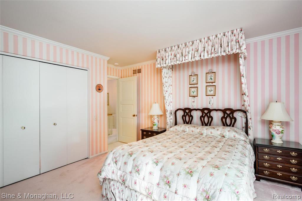 523 Thorntree Road Grosse Pointe Woods, MI 48236 - Photo 34 of 59