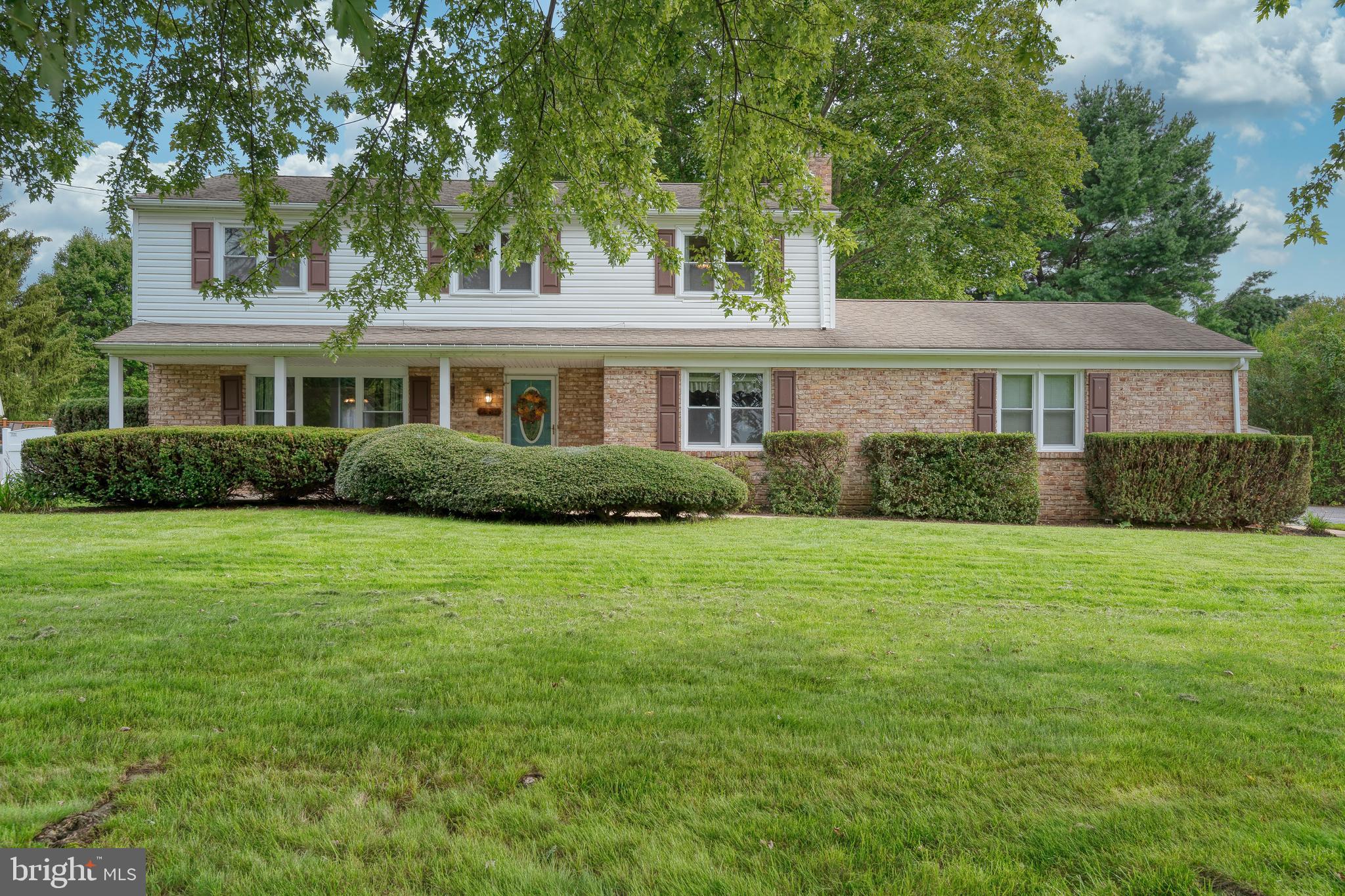 1284 Greenbriar Road York, PA 17404 - Photo 3 of 41 Gallery Image 3