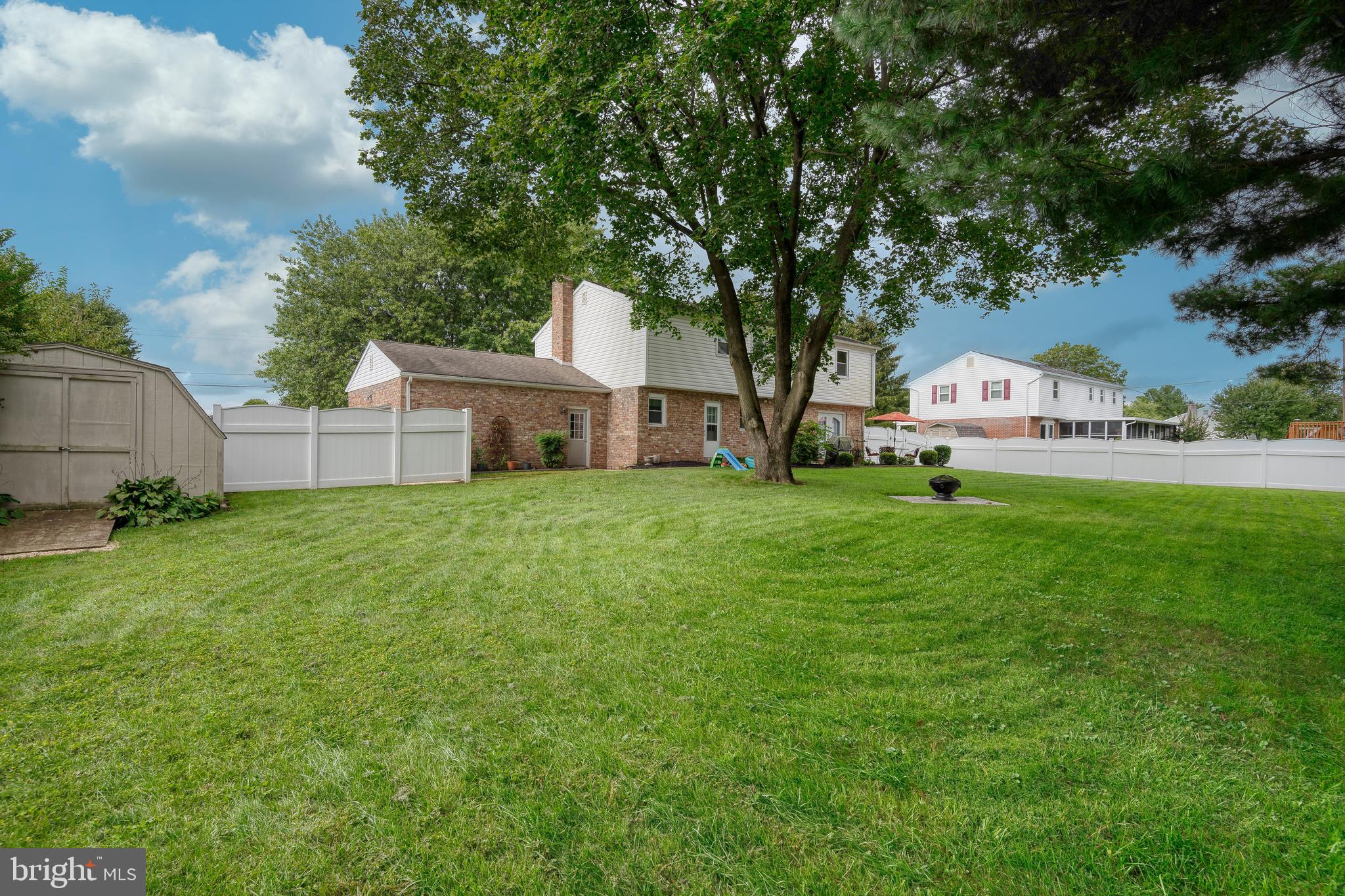 1284 Greenbriar Road York, PA 17404 - Photo 36 of 41 Gallery Image 36
