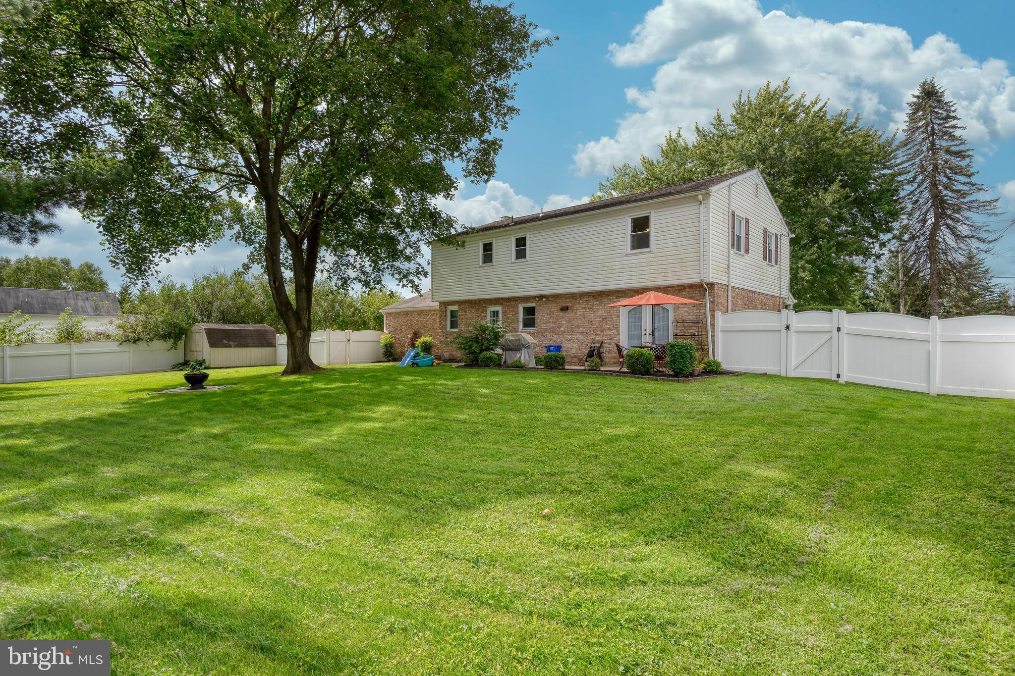 1284 Greenbriar Road York, PA 17404 - Photo 38 of 41 Gallery Image 38