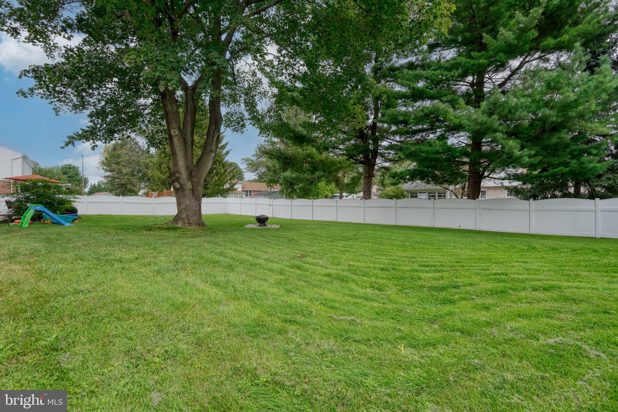 1284 Greenbriar Road York, PA 17404 - Photo 41 of 41 Gallery Image 41