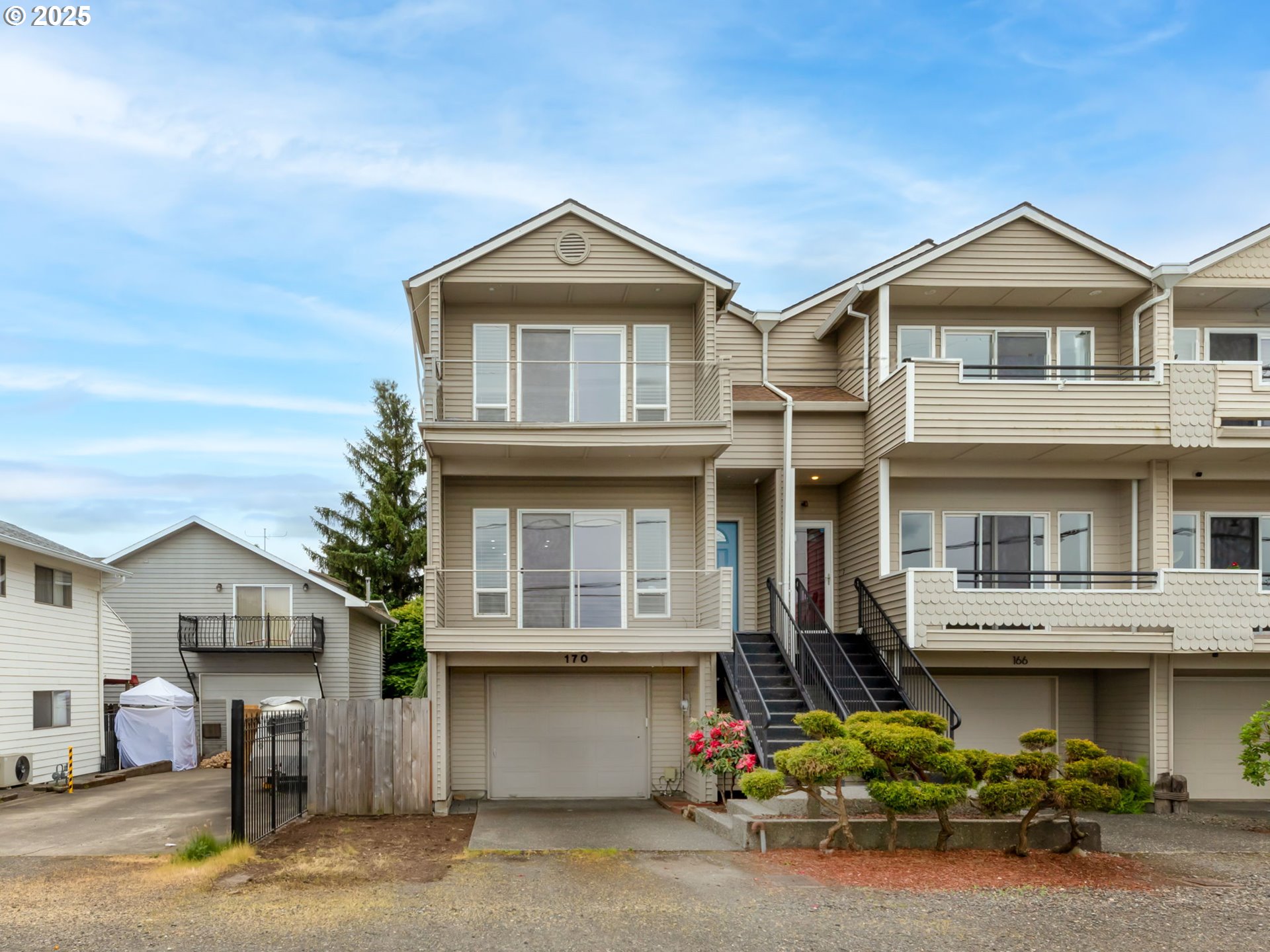 170 Northeast Bridgeton Road Portland, OR 97211 - Photo 1 of 47 Gallery Image 1