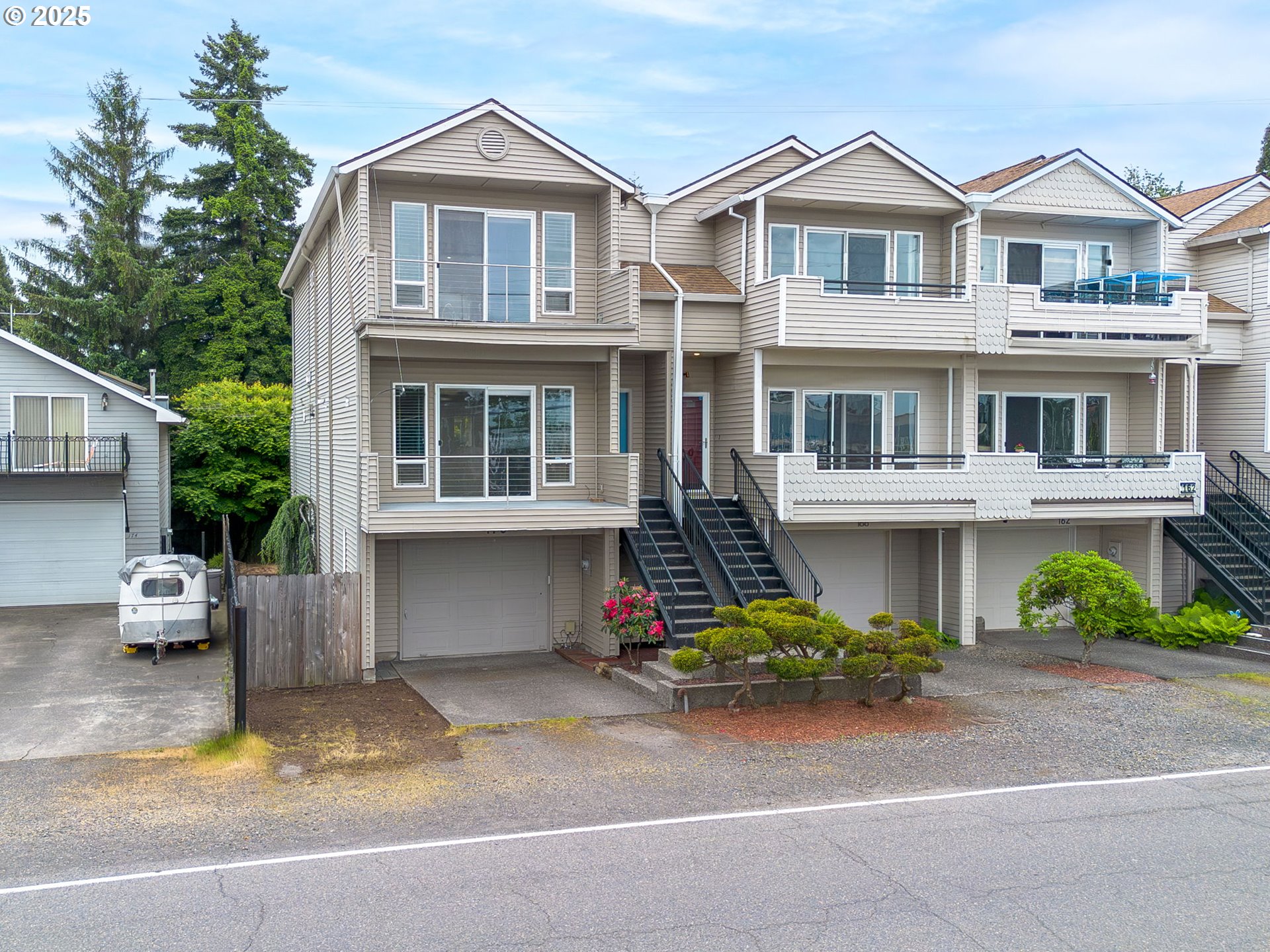 170 Northeast Bridgeton Road Portland, OR 97211 - Photo 3 of 47 Gallery Image 3