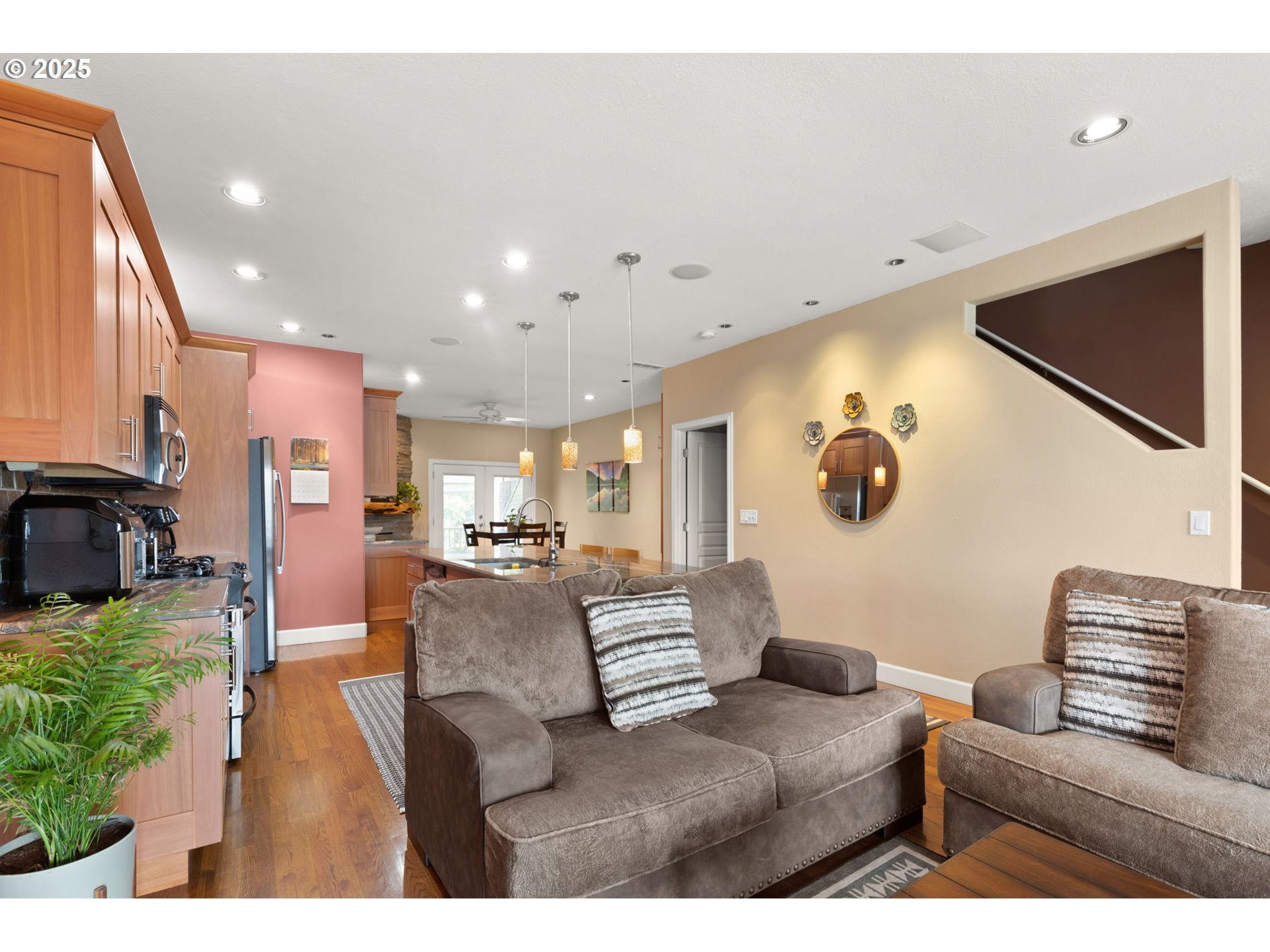 170 Northeast Bridgeton Road Portland, OR 97211 - Photo 8 of 47 Gallery Image 8