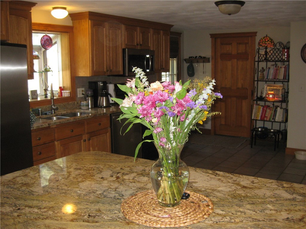 601 Hill Farm Road Coventry, RI 02816 - Photo 11 of 30