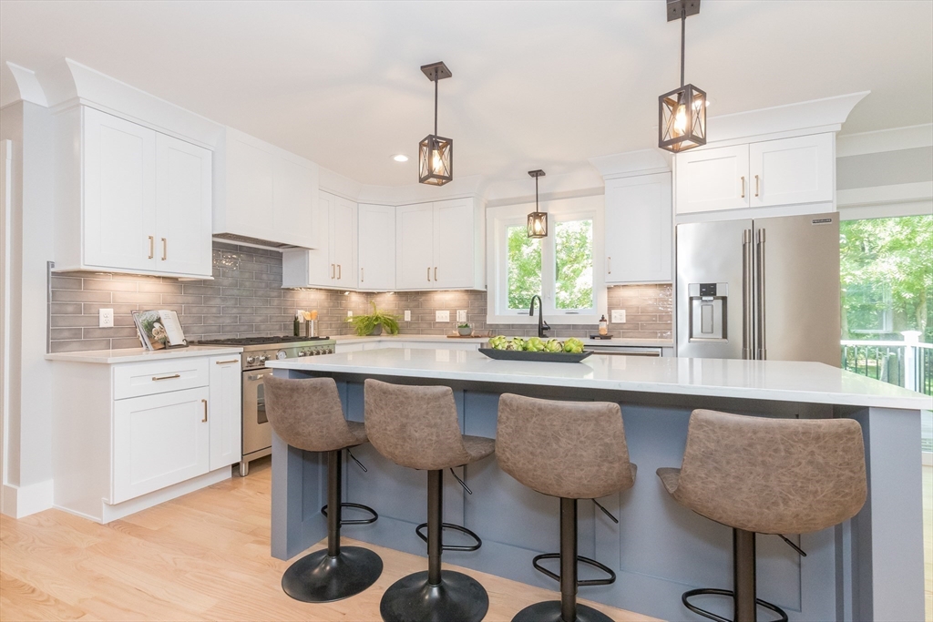 53 Page Road Bedford, MA 01730 - Photo 7 of 41 Gallery Image 7