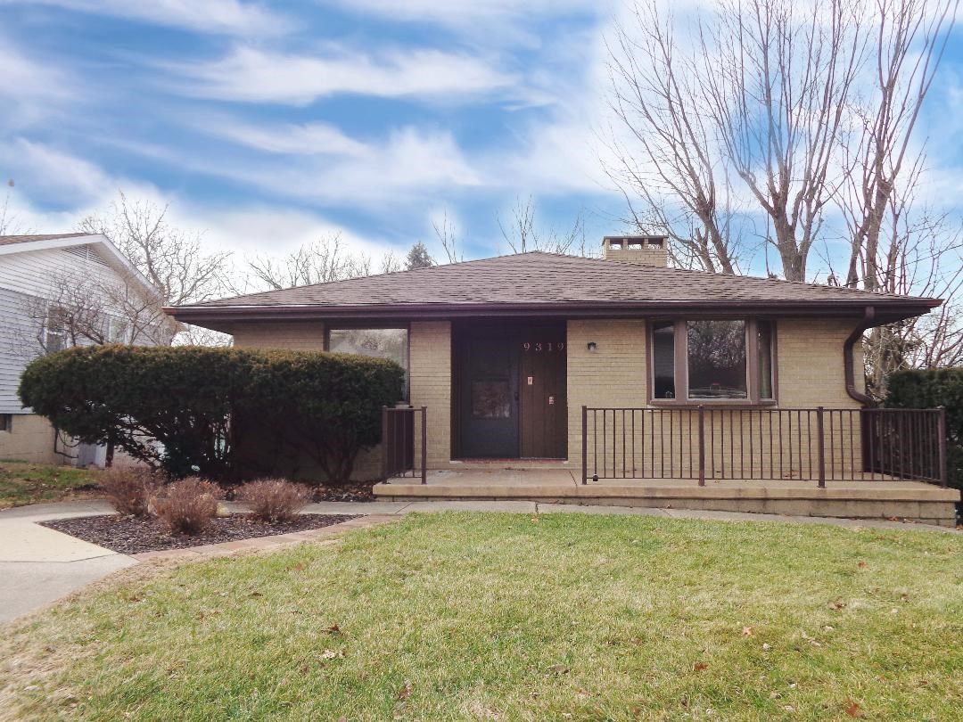 9319 North Northview Road Peoria, IL 61615 - Photo 1 of 36 Gallery Image 1