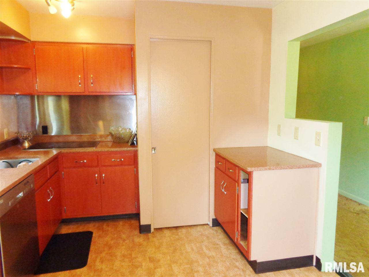 9319 North Northview Road Peoria, IL 61615 - Photo 19 of 36 Gallery Image 19