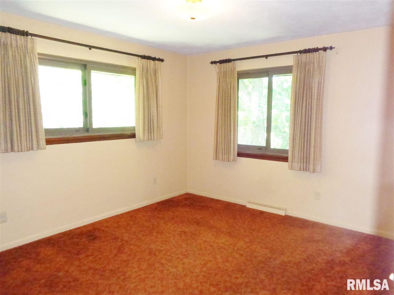 9319 North Northview Road Peoria, IL 61615 - Photo 25 of 36 Gallery Image 25