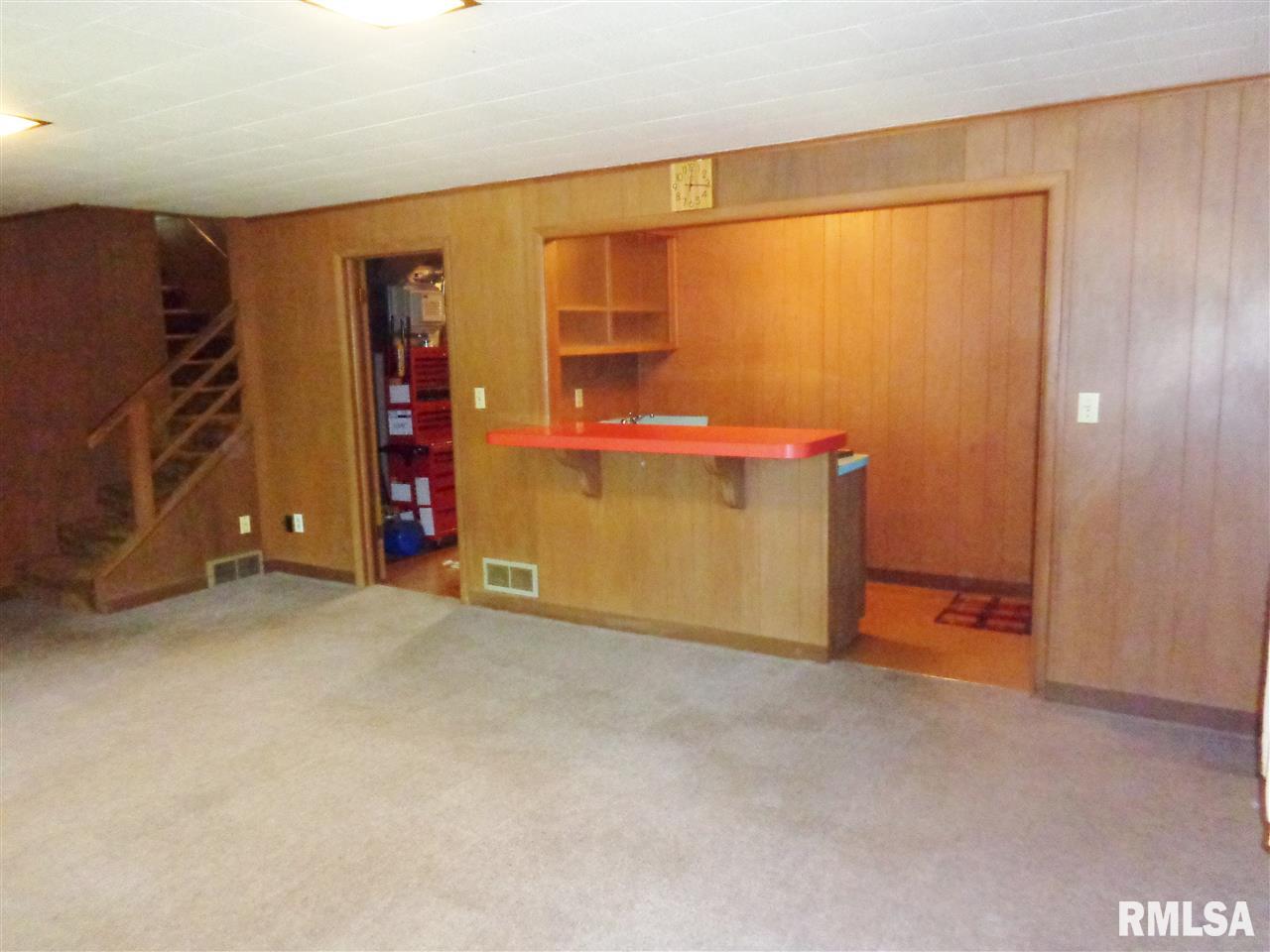 9319 North Northview Road Peoria, IL 61615 - Photo 32 of 36 Gallery Image 32