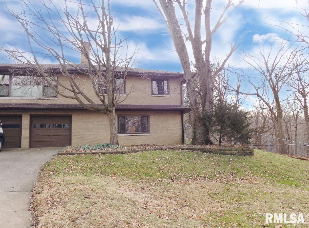 9319 North Northview Road Peoria, IL 61615 - Photo 6 of 36 Gallery Image 6