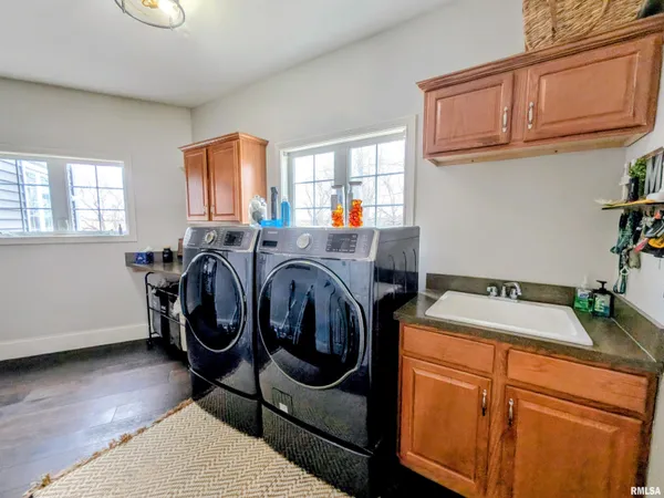 $814,500 | 703 Mayfair Court, Germantown Hills, IL 61548