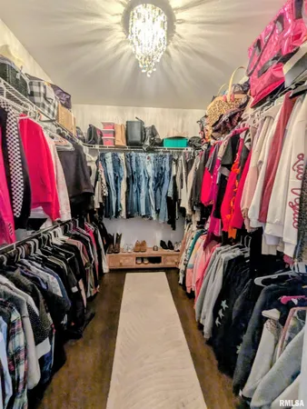 $814,500 | 703 Mayfair Court, Germantown Hills, IL 61548