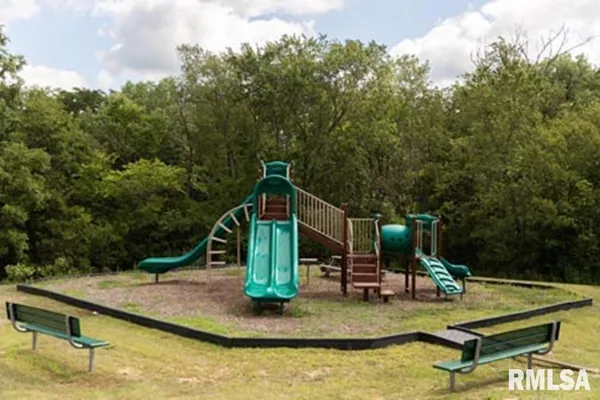 $814,500 | 703 Mayfair Court, Germantown Hills, IL 61548