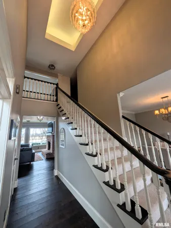 $814,500 | 703 Mayfair Court, Germantown Hills, IL 61548