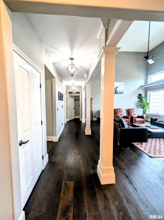 $814,500 | 703 Mayfair Court, Germantown Hills, IL 61548