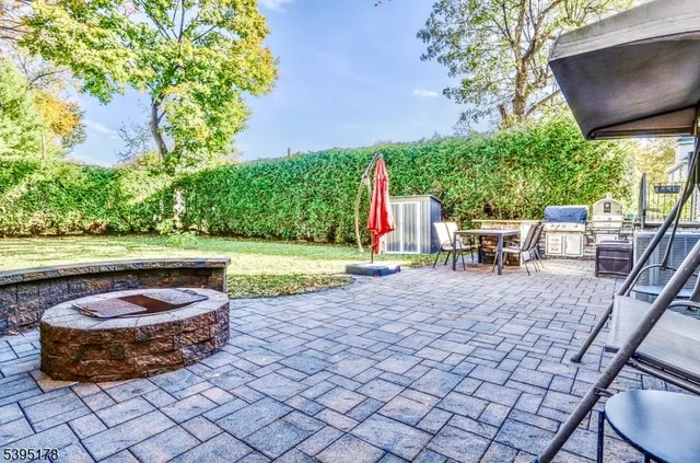 $675,000 | 65 Mc Dougall Lane, Bogota, NJ 07603