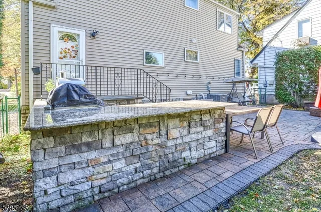 $675,000 | 65 Mc Dougall Lane, Bogota, NJ 07603