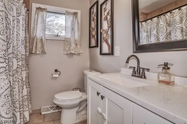 $675,000 | 65 Mc Dougall Lane, Bogota, NJ 07603