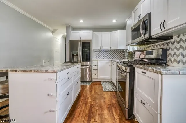 $675,000 | 65 Mc Dougall Lane, Bogota, NJ 07603