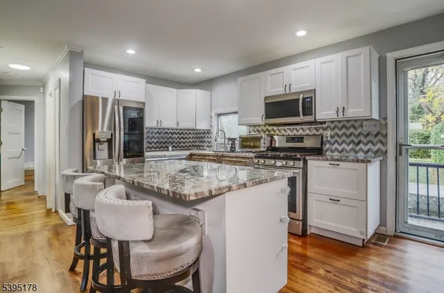 $675,000 | 65 Mc Dougall Lane, Bogota, NJ 07603